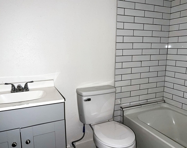 201 Eastwood Unit S4 Street - Photo Thumbnail 9