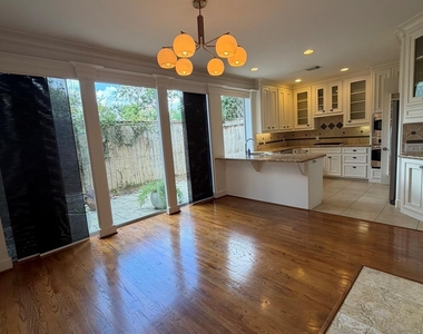 1315 Whispering Pines Drive - Photo Thumbnail 9