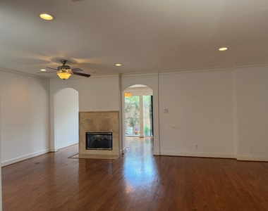 1315 Whispering Pines Drive - Photo Thumbnail 5