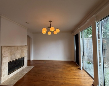 1315 Whispering Pines Drive - Photo Thumbnail 14