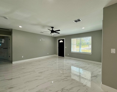 2630 De Soto Street - Photo Thumbnail 1