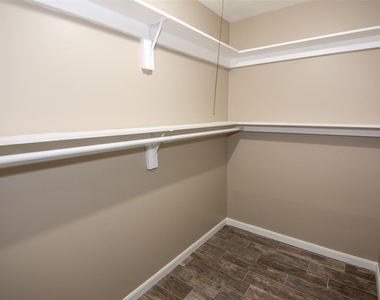 2302 Cades Cove Drive - Photo Thumbnail 7