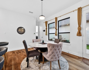 1514 Park Path Drive - Photo Thumbnail 17