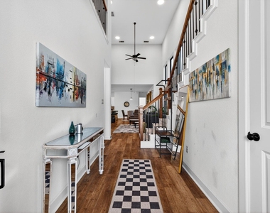 1514 Park Path Drive - Photo Thumbnail 6