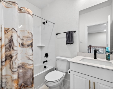 1514 Park Path Drive - Photo Thumbnail 34