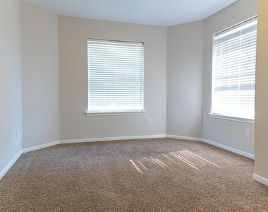 15411 Seminole Canyon Drive - Photo Thumbnail 34