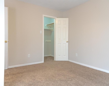 15411 Seminole Canyon Drive - Photo Thumbnail 33