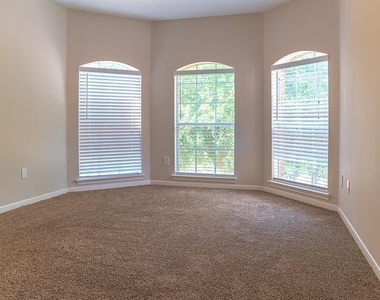 15411 Seminole Canyon Drive - Photo Thumbnail 32