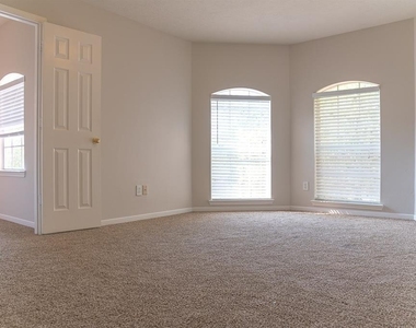 15411 Seminole Canyon Drive - Photo Thumbnail 30