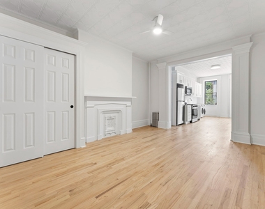 163 Bedford Avenue - Photo Thumbnail 8