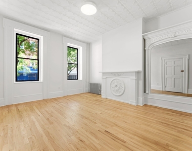 163 Bedford Avenue - Photo Thumbnail 4