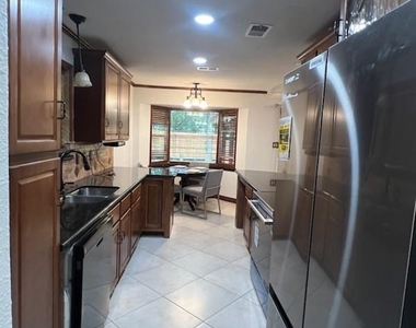 5 Deerfoot Court - Photo Thumbnail 11