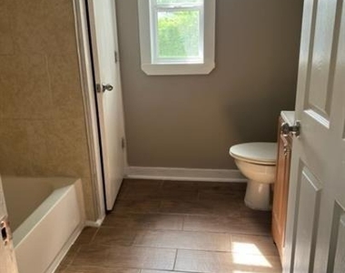 6710 Phillips Lane - Photo Thumbnail 12