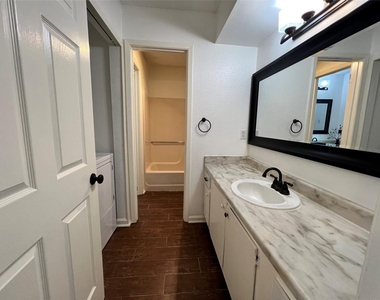 11506 Meadow Pines Court - Photo Thumbnail 8