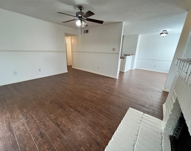 11506 Meadow Pines Court - Photo Thumbnail 2