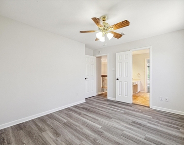 2715 Oakland Drive - Photo Thumbnail 24