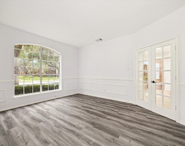 2715 Oakland Drive - Photo Thumbnail 16