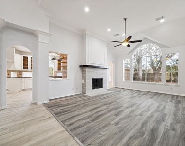 2715 Oakland Drive - Photo Thumbnail 5
