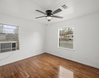 8171 Redfern Drive - Photo Thumbnail 6