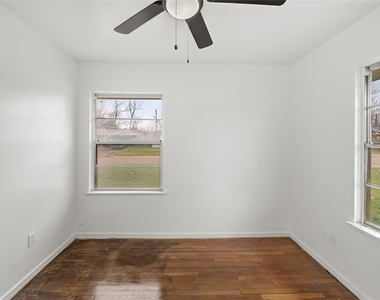 8171 Redfern Drive - Photo Thumbnail 8