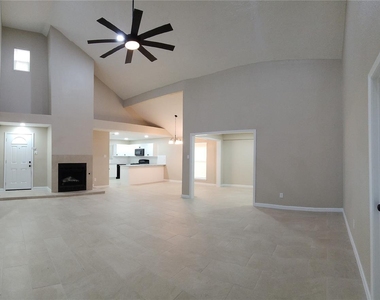 128 Lasso Street - Photo Thumbnail 5
