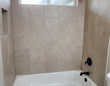 128 Lasso Street - Photo Thumbnail 24