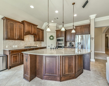 10323 Belvamera Road - Photo Thumbnail 7