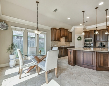10323 Belvamera Road - Photo Thumbnail 8