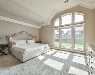 10323 Belvamera Road - Photo Thumbnail 13