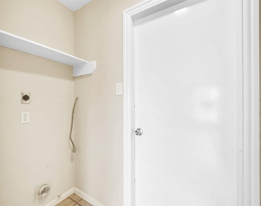 2955 High Plains Drive - Photo Thumbnail 8