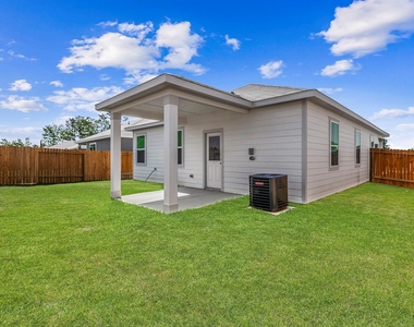 15858 Berry Hill Drive - Photo Thumbnail 1