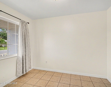 255 W Towne Place - Photo Thumbnail 4