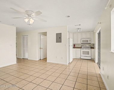 255 W Towne Place - Photo Thumbnail 2
