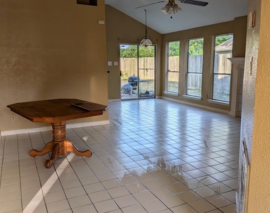6826 Heather Hollow Drive - Photo Thumbnail 4