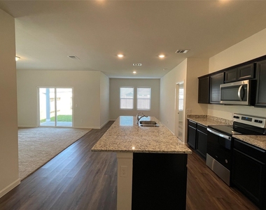 10084 Pappas Drive - Photo Thumbnail 3