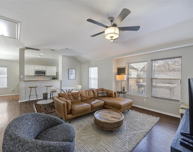 1838 Wheeler Street - Photo Thumbnail 2