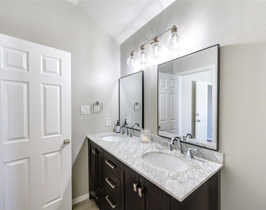 1838 Wheeler Street - Photo Thumbnail 10