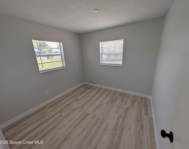 4840 Volusia Avenue - Photo Thumbnail 14