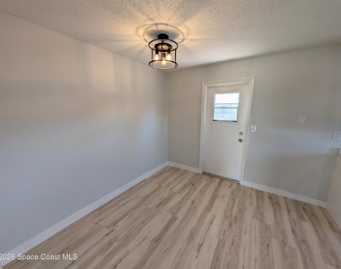 4840 Volusia Avenue - Photo Thumbnail 6