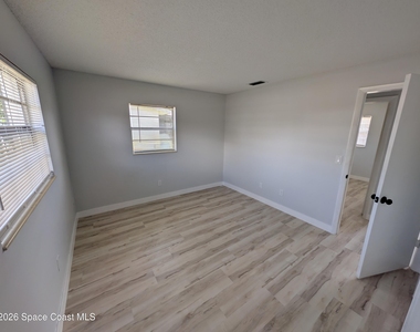4840 Volusia Avenue - Photo Thumbnail 12