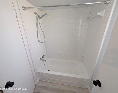 4840 Volusia Avenue - Photo Thumbnail 10