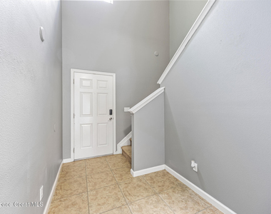 2745 Revolution Street - Photo Thumbnail 3