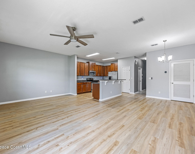 2745 Revolution Street - Photo Thumbnail 5