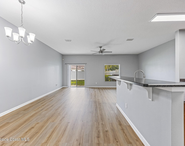 2745 Revolution Street - Photo Thumbnail 7