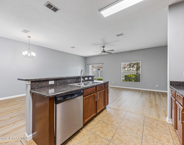 2745 Revolution Street - Photo Thumbnail 10