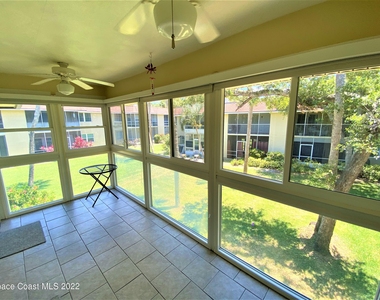 141 Aquarius Way - Photo Thumbnail 12