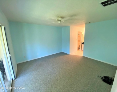 141 Aquarius Way - Photo Thumbnail 8