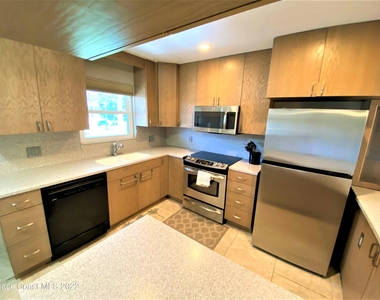 141 Aquarius Way - Photo Thumbnail 2