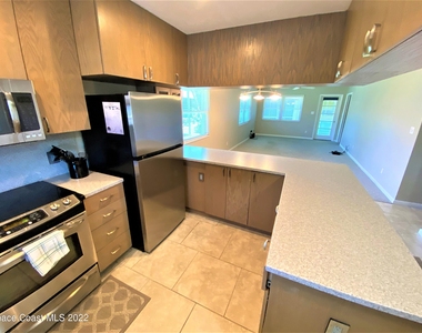 141 Aquarius Way - Photo Thumbnail 3