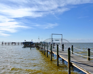 141 Aquarius Way - Photo Thumbnail 13